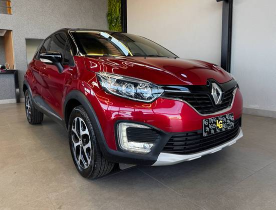 RENAULT CAPTUR 1.6 16V SCE FLEX BOSE X-TRONIC RENAULT CAPTUR 1.6 16V SCE FLEX BOSE X-TRONIC